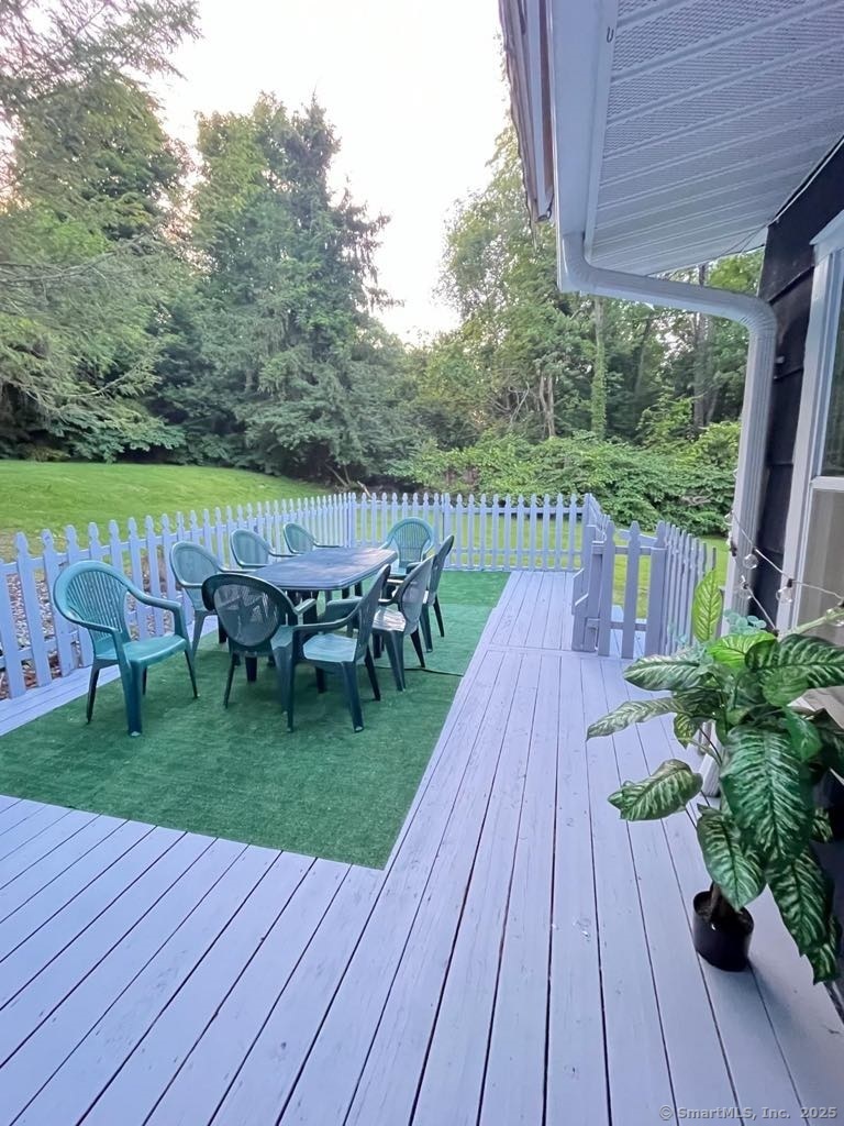 Brookfield, Connecticut, 06804, United States, 4 Bedrooms Bedrooms, ,2 BathroomsBathrooms,Residential,For Sale,1730338