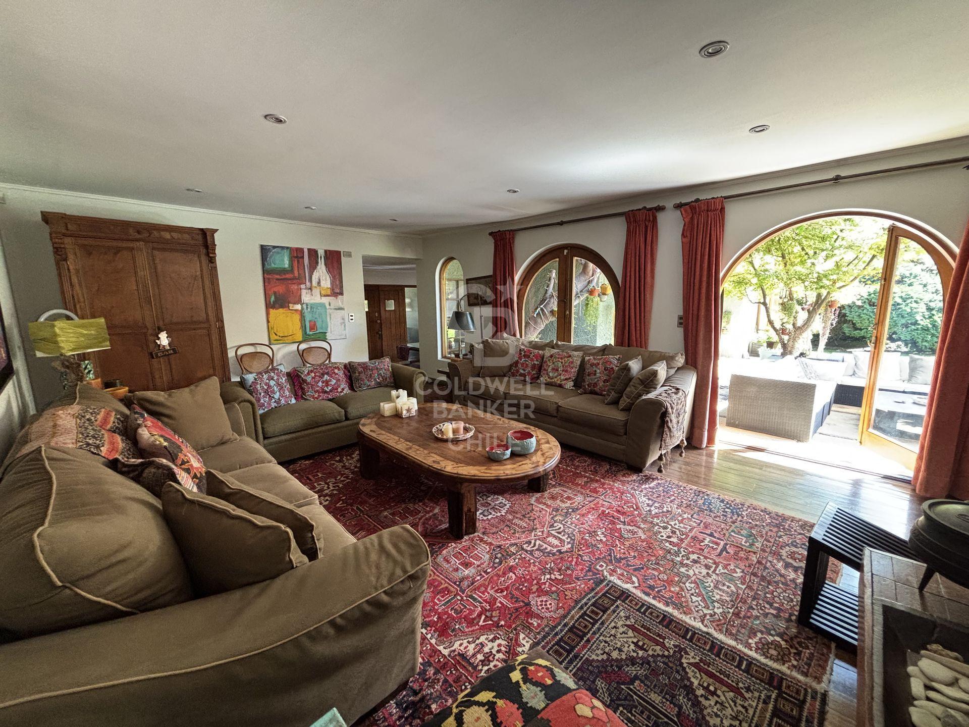 Las Condes, Chile, 5 Bedrooms Bedrooms, ,4 BathroomsBathrooms,Residential,For Sale,1751302