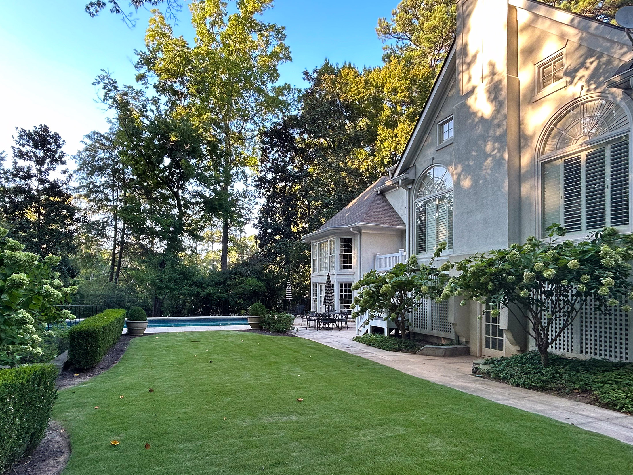  Elegant Traditional Home in Buckhead