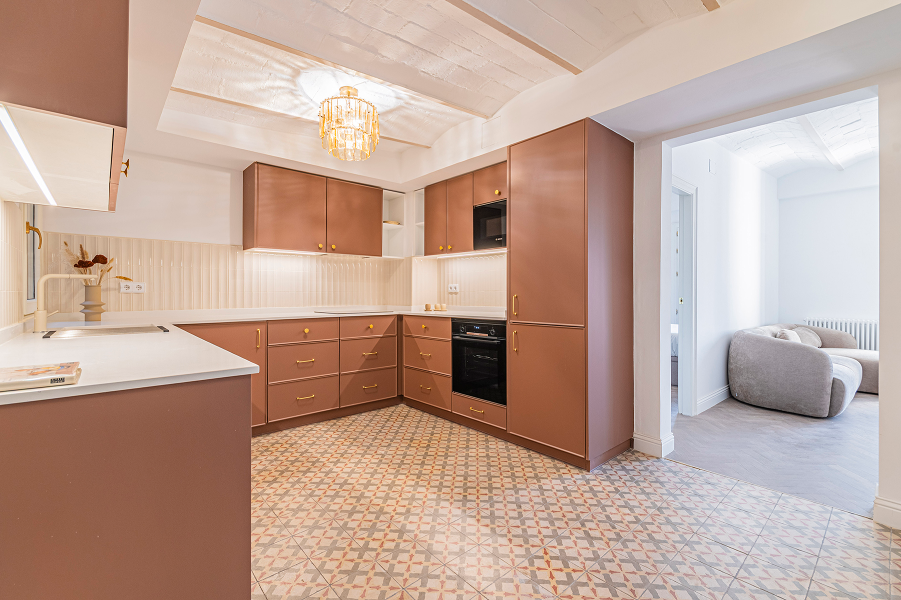  Elegant Three-Bedroom Flat with Terrace Next to Plaça Catalunya - 物件實景