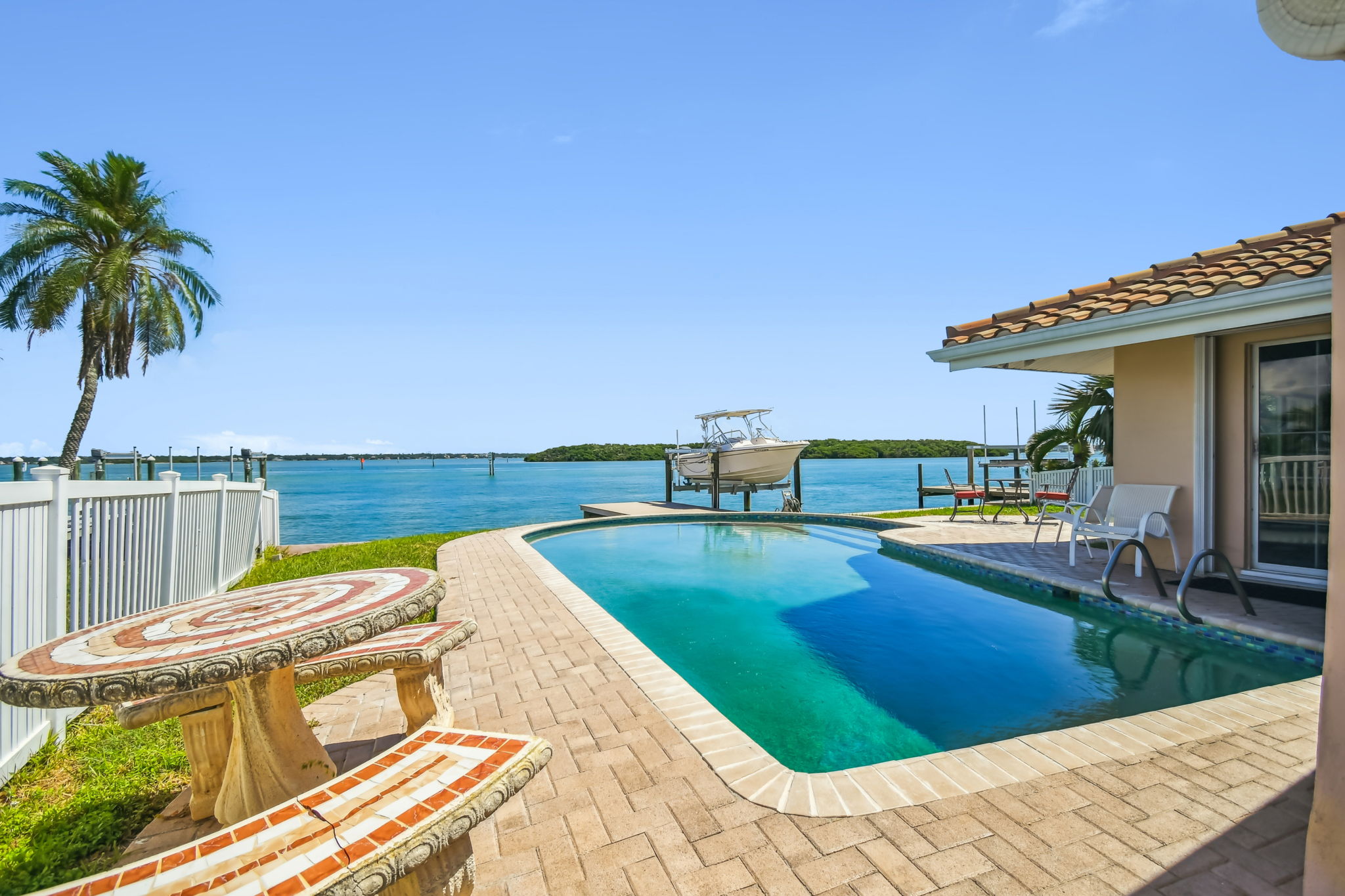 Madeira Beach, Florida, 33708, United States, 4 Bedrooms Bedrooms, ,2 BathroomsBathrooms,Residential,For Sale,2005483