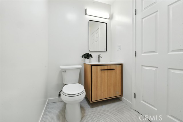 Los Angeles, California, 90042, United States, 3 Bedrooms Bedrooms, ,3 BathroomsBathrooms,Residential,For Sale,1909729
