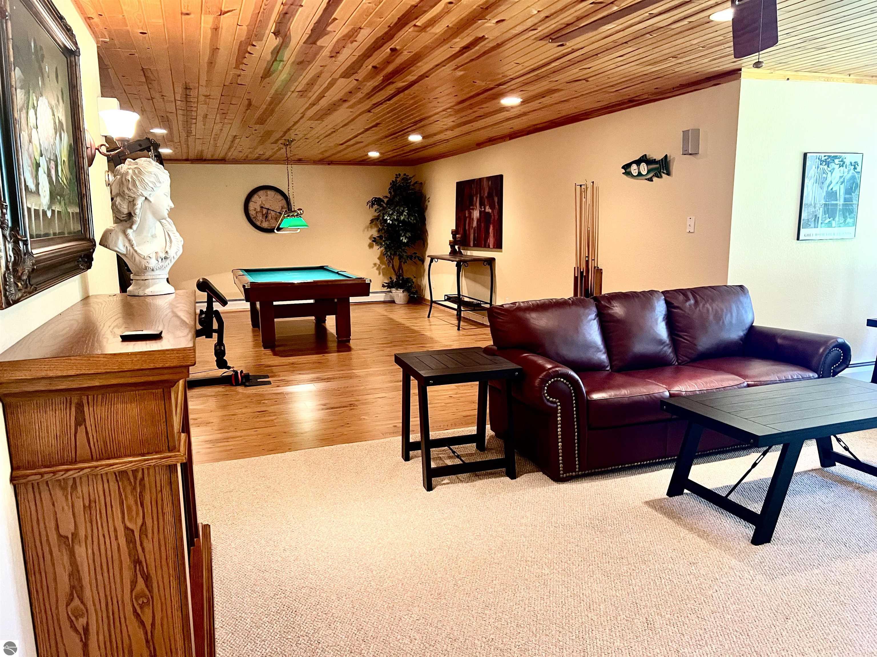 Traverse City, Michigan, 49686, United States, 4 Bedrooms Bedrooms, ,3 BathroomsBathrooms,Residential,For Sale,1883605
