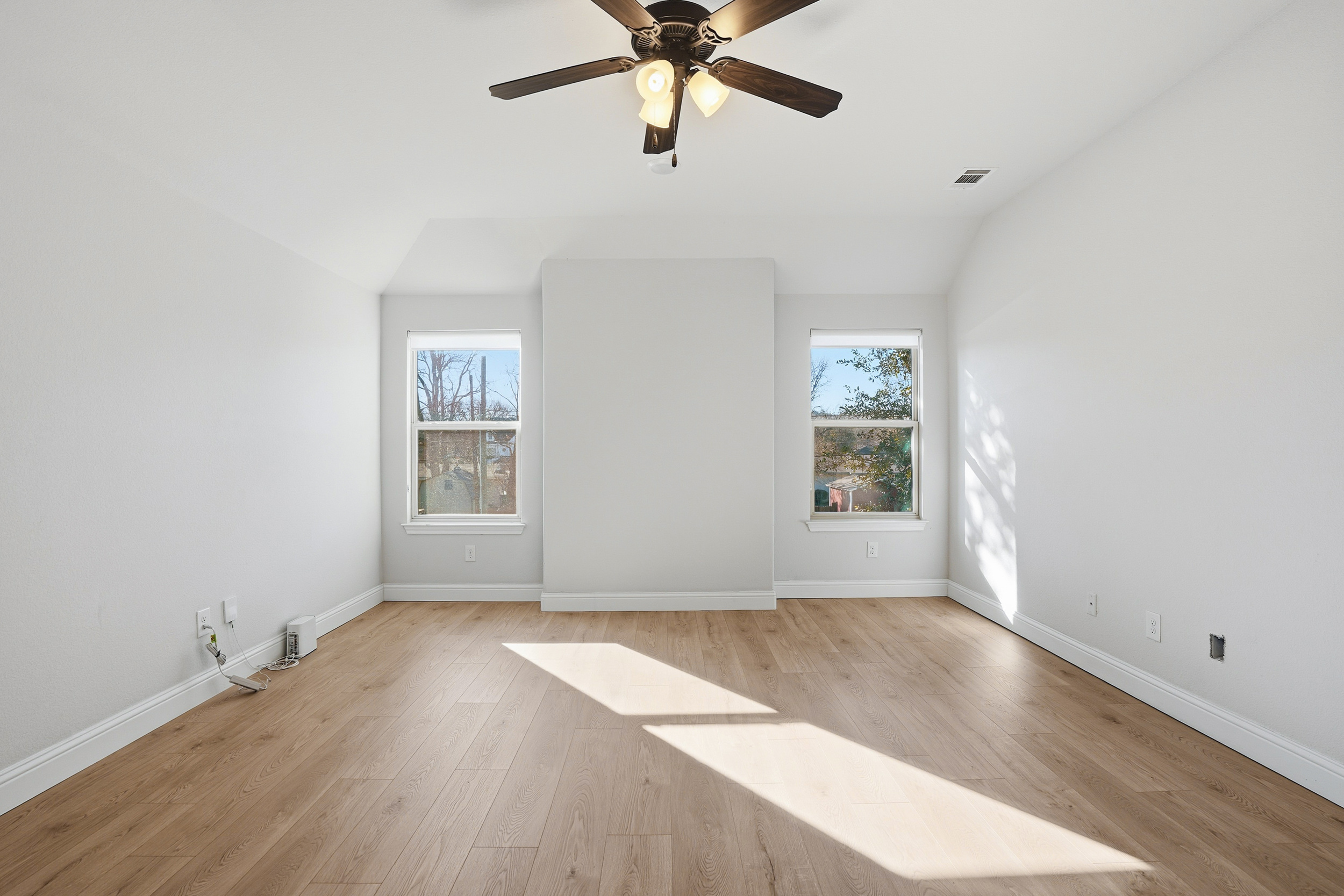  Charming Traditional in River District - 物件實景