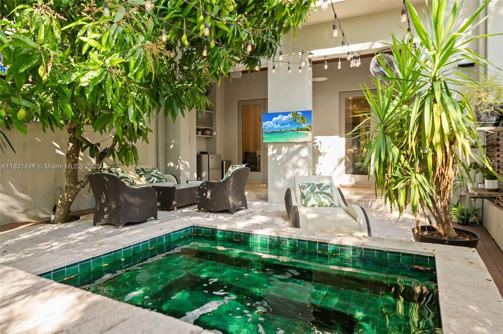 Miami, Florida, 33143, United States, 3 Bedrooms Bedrooms, ,4 BathroomsBathrooms,Residential,For Sale,1885416