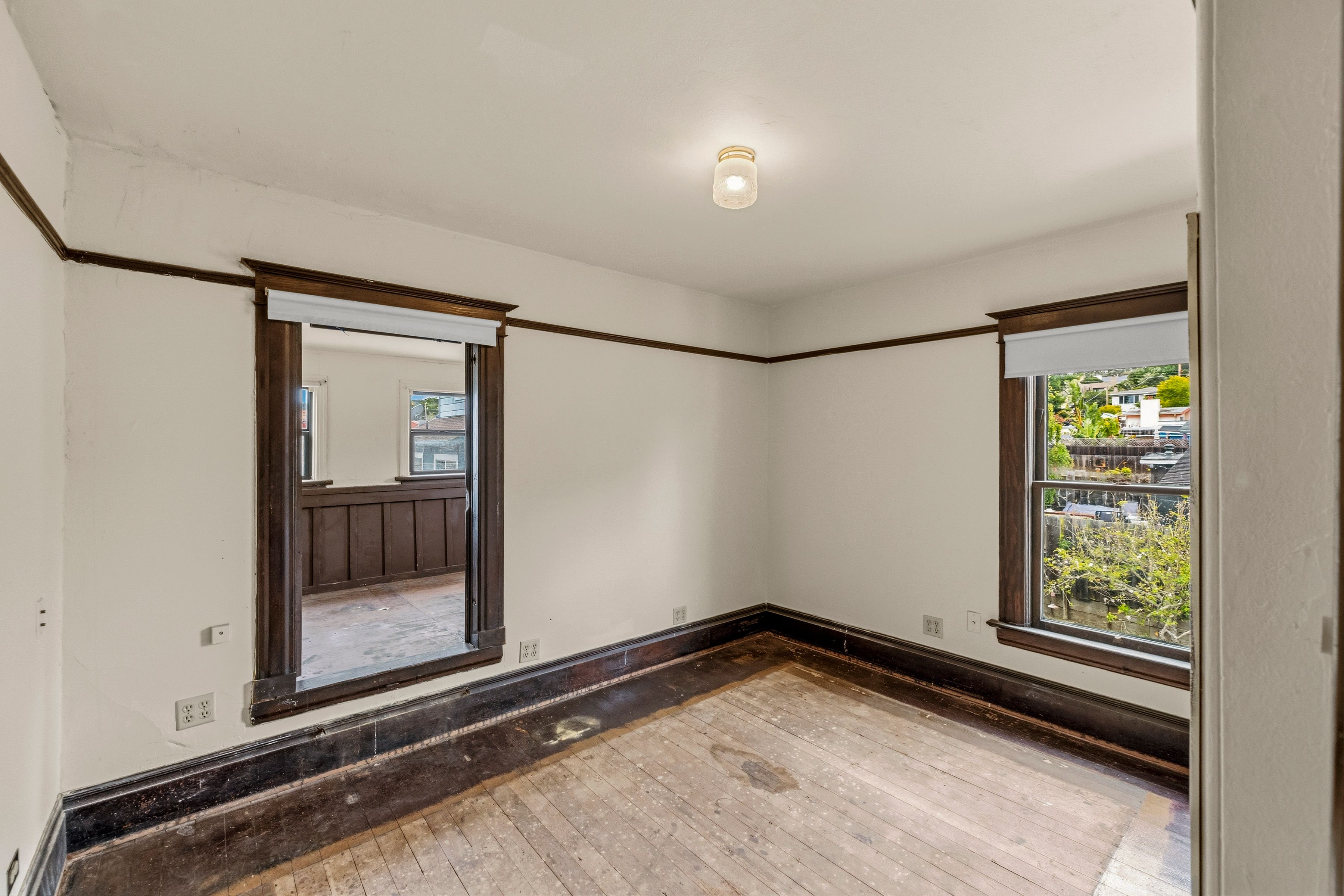  947 West Franklin Street - 物件實景