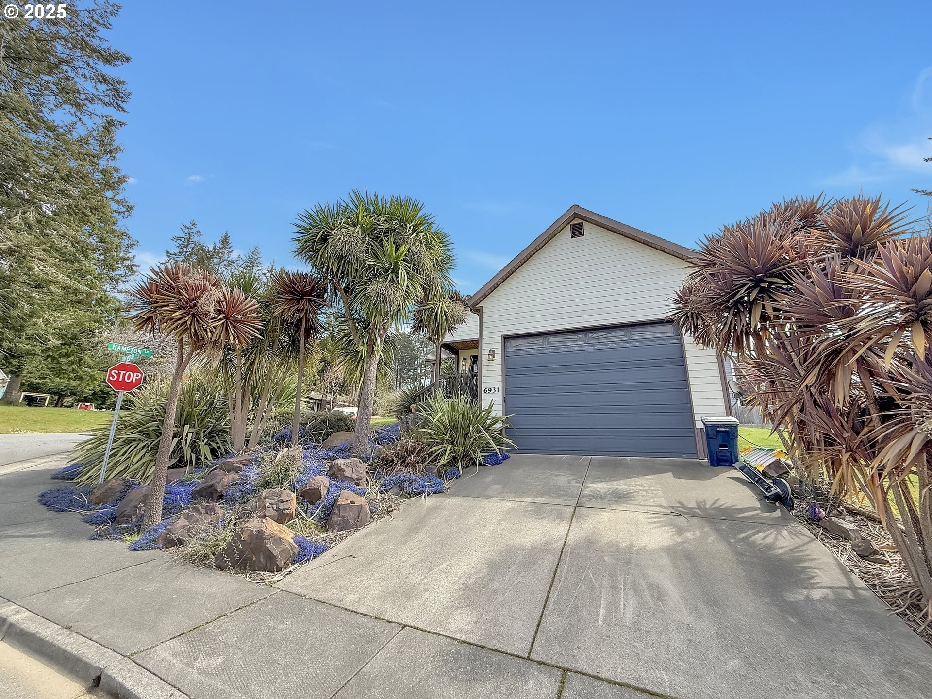 Brookings, Oregon, 97415, United States, 3 Bedrooms Bedrooms, ,3 BathroomsBathrooms,Residential,For Sale,1983879