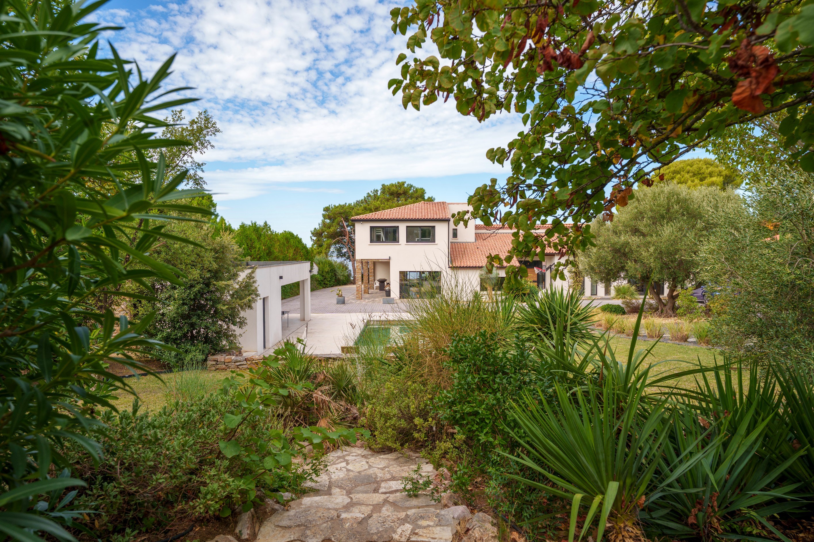 Stunning views of the Thau Lagoon_ Contemporary home with private access to the… - 物件實景