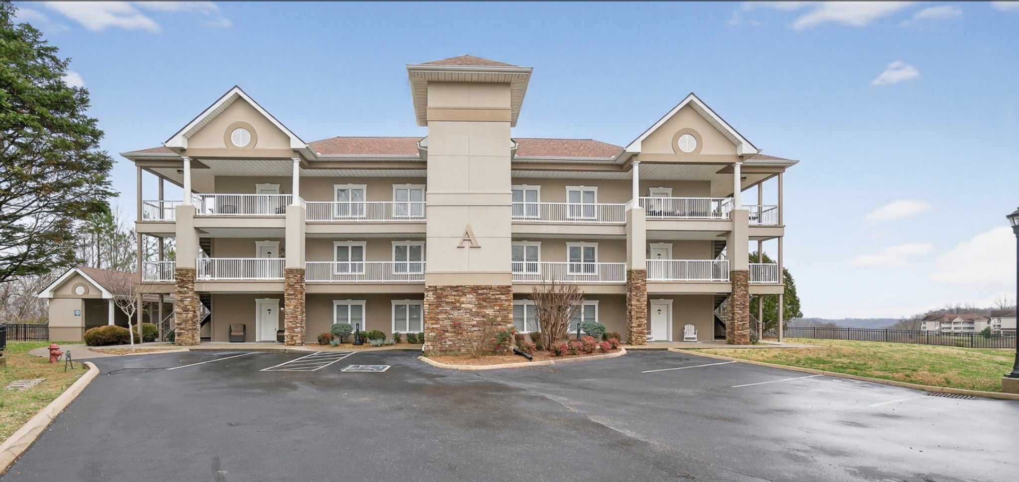 Lancaster, Tennessee, 38569, United States, 3 Bedrooms Bedrooms, ,2 BathroomsBathrooms,Residential,For Sale,2008994