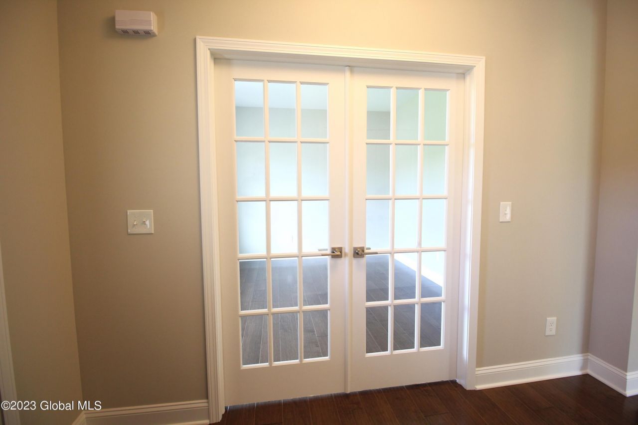 Clifton Park, New York, 12065, United States, 4 Bedrooms Bedrooms, ,3 BathroomsBathrooms,Residential,For Sale,1933145