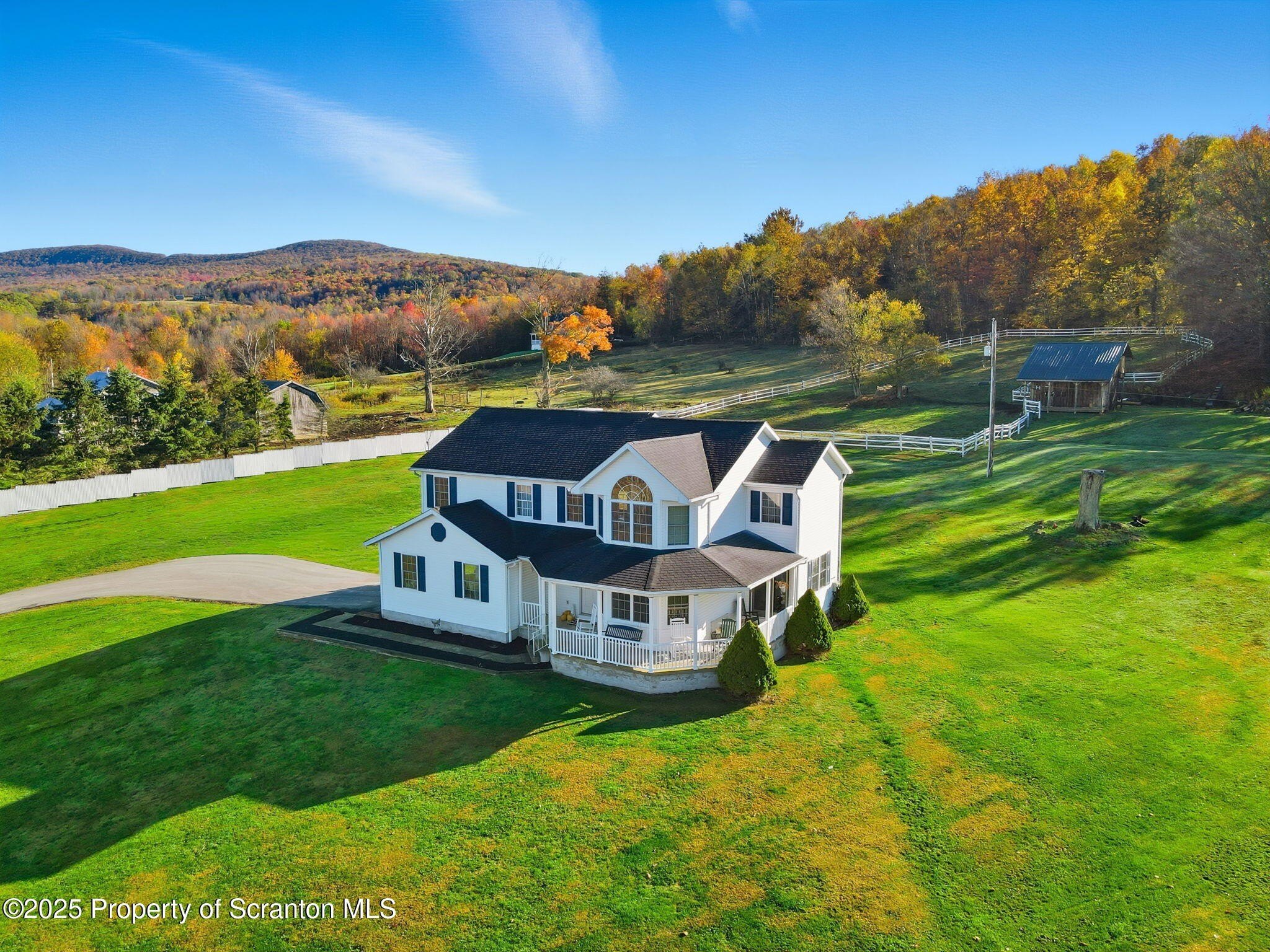 Clifford Twp, Pennsylvania, 18470, United States, 4 Bedrooms Bedrooms, ,3 BathroomsBathrooms,Residential,For Sale,1978908