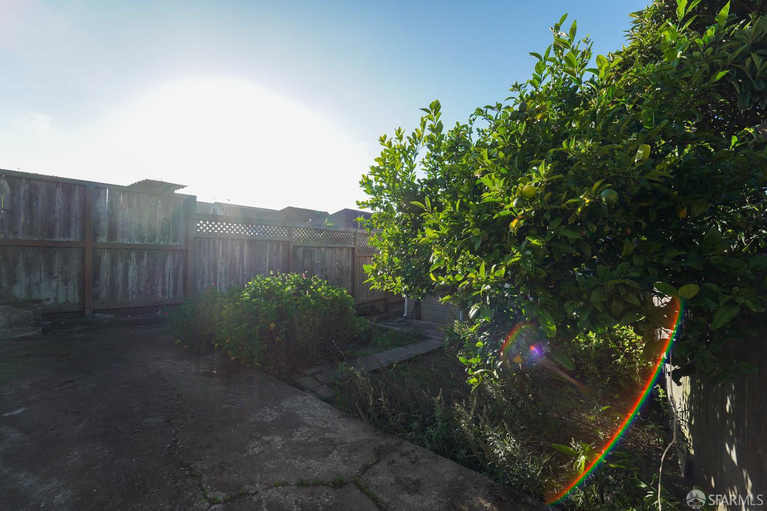 San Francisco, California, 94112, United States, 3 Bedrooms Bedrooms, ,1 BathroomBathrooms,Residential,For Sale,1988228