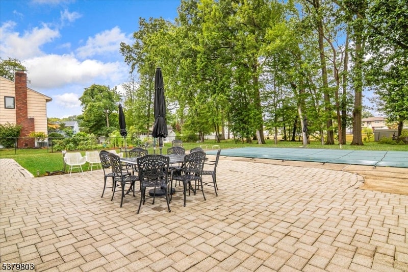 Fairfield Twp., New Jersey, 07004, United States, 3 Bedrooms Bedrooms, ,3 BathroomsBathrooms,Residential,For Sale,1923518