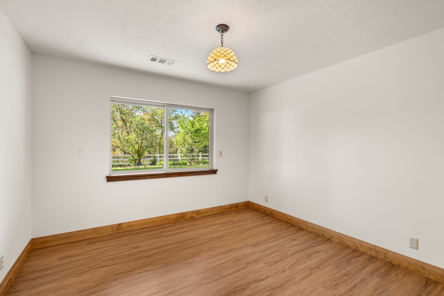  3583 Ross Lane Central Point, OR 97502 - 物件實景