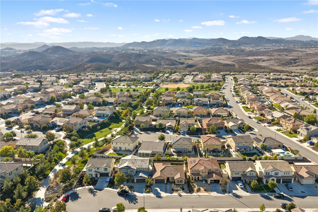 Murrieta, California, 92563, United States, 3 Bedrooms Bedrooms, ,2 BathroomsBathrooms,Residential,For Sale,1987315