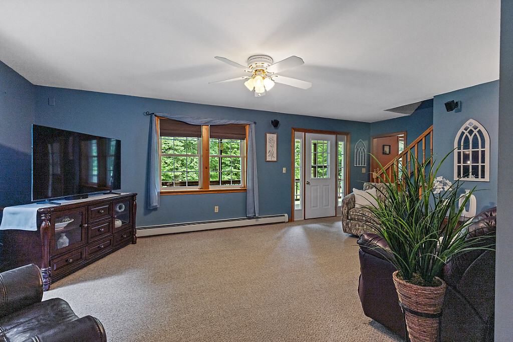 Palermo, Maine, 04354, United States, 3 Bedrooms Bedrooms, ,3 BathroomsBathrooms,Residential,For Sale,1885908