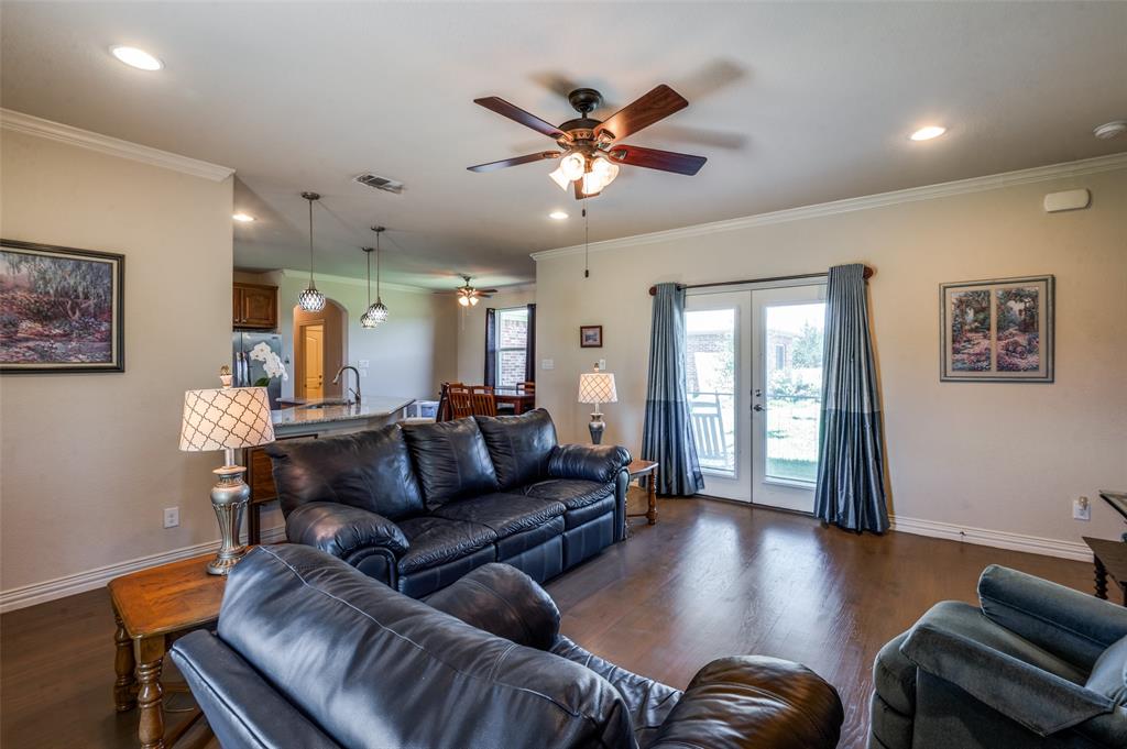 Farmersville, Texas, 75442, United States, 4 Bedrooms Bedrooms, ,3 BathroomsBathrooms,Residential,For Sale,1829305