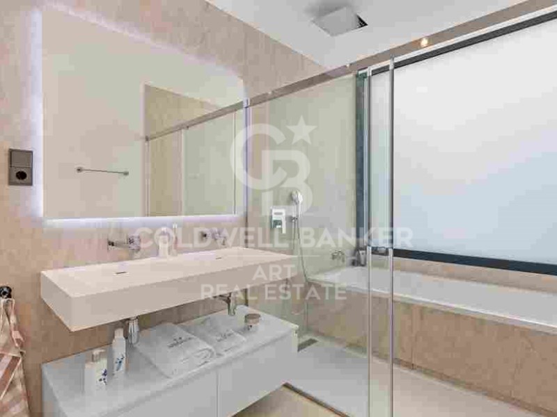 Marbella, Andalusia, ES, 5 Bedrooms Bedrooms, ,4 BathroomsBathrooms,Residential,For Sale,1795134