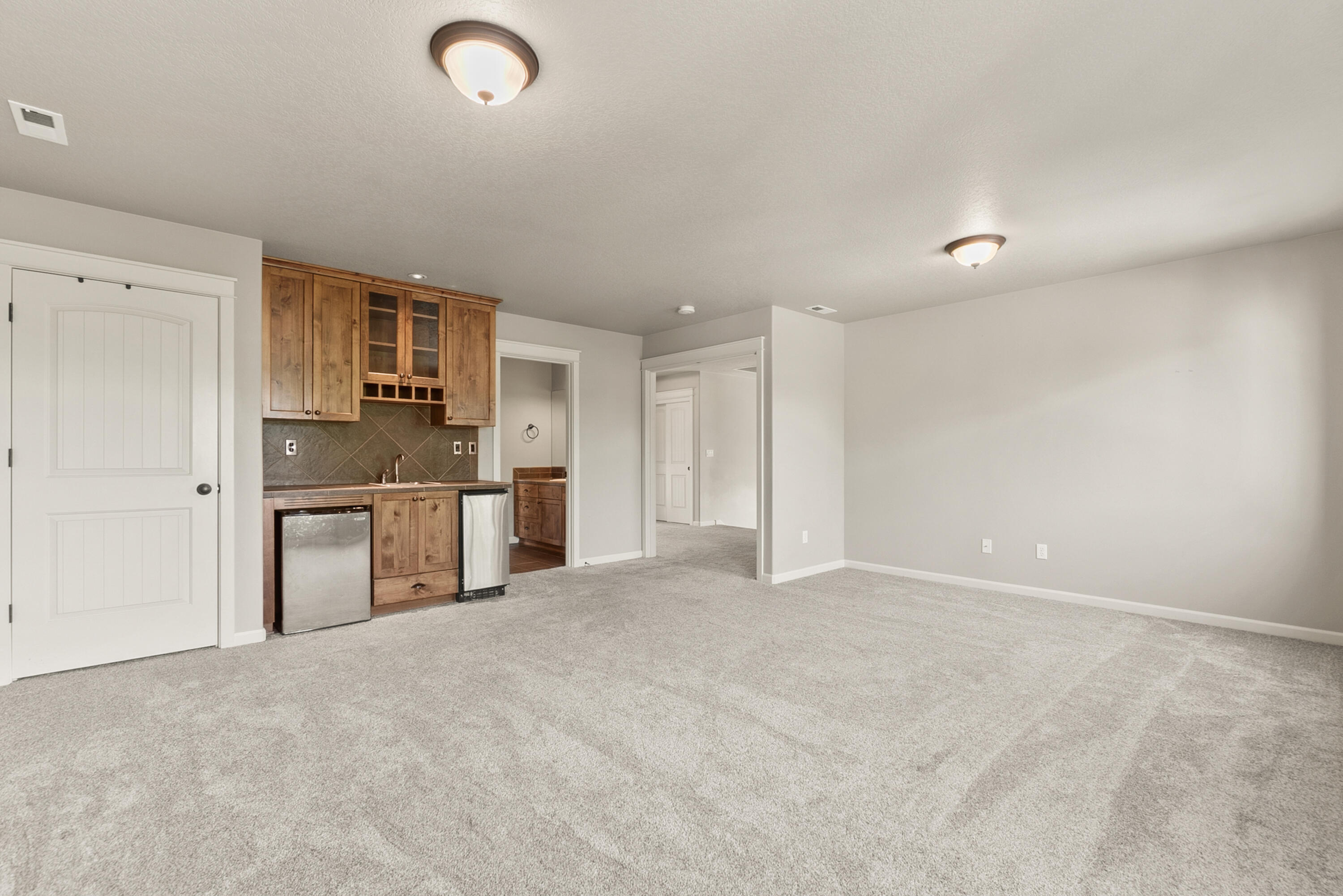 Redmond, Oregon, 97756, United States, 3 Bedrooms Bedrooms, ,3 BathroomsBathrooms,Residential,For Sale,1998180