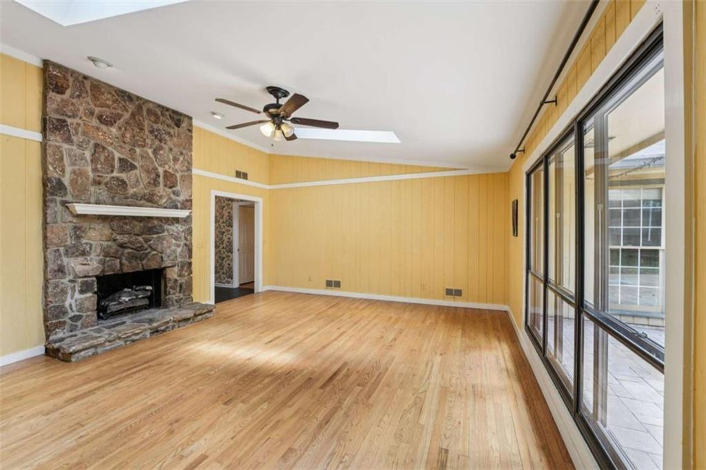 Marietta, Georgia, 30068, United States, 4 Bedrooms Bedrooms, ,3 BathroomsBathrooms,Residential,For Sale,1977177