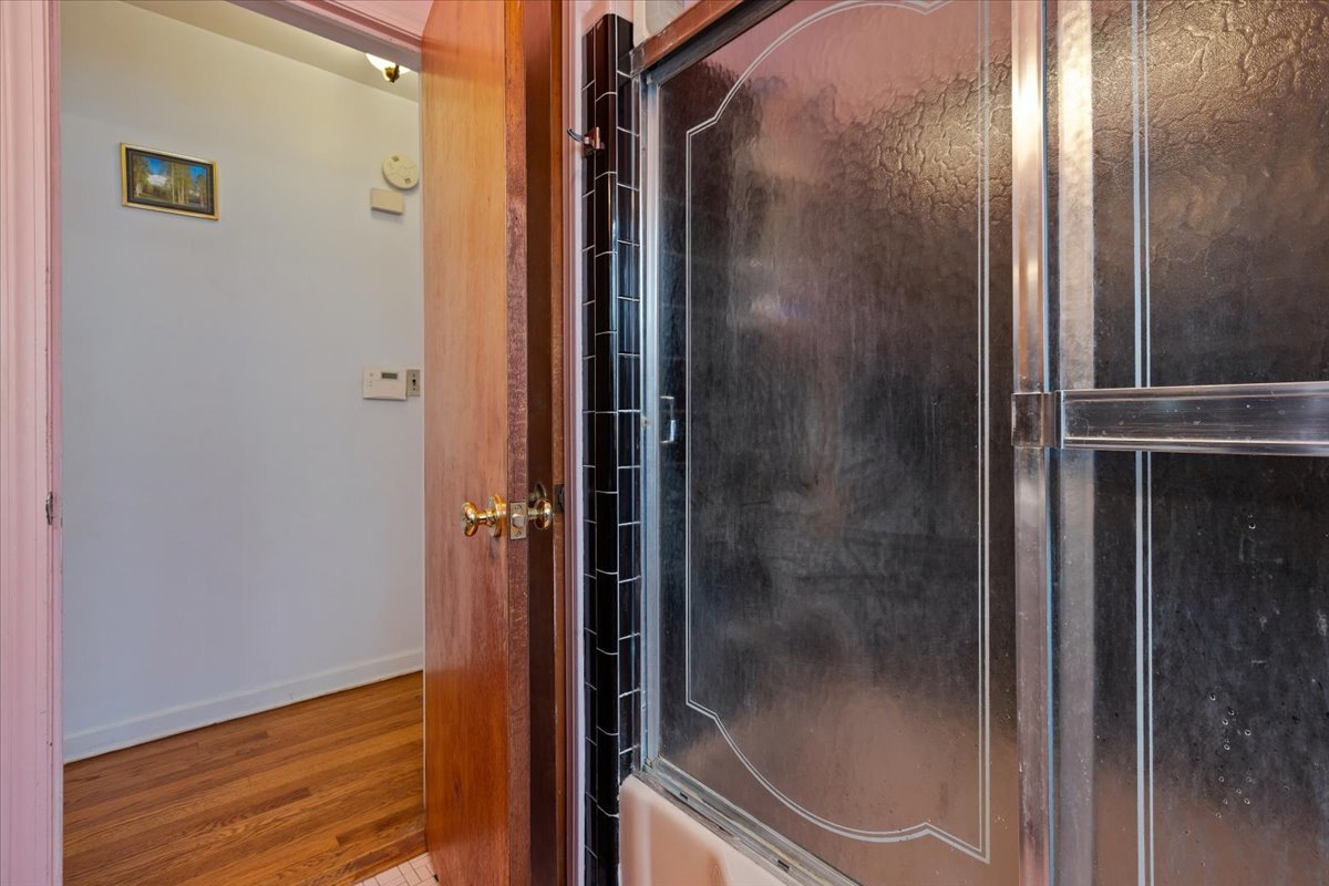 Chicago, Illinois, 60645, United States, 3 Bedrooms Bedrooms, ,3 BathroomsBathrooms,Residential,For Sale,1976245