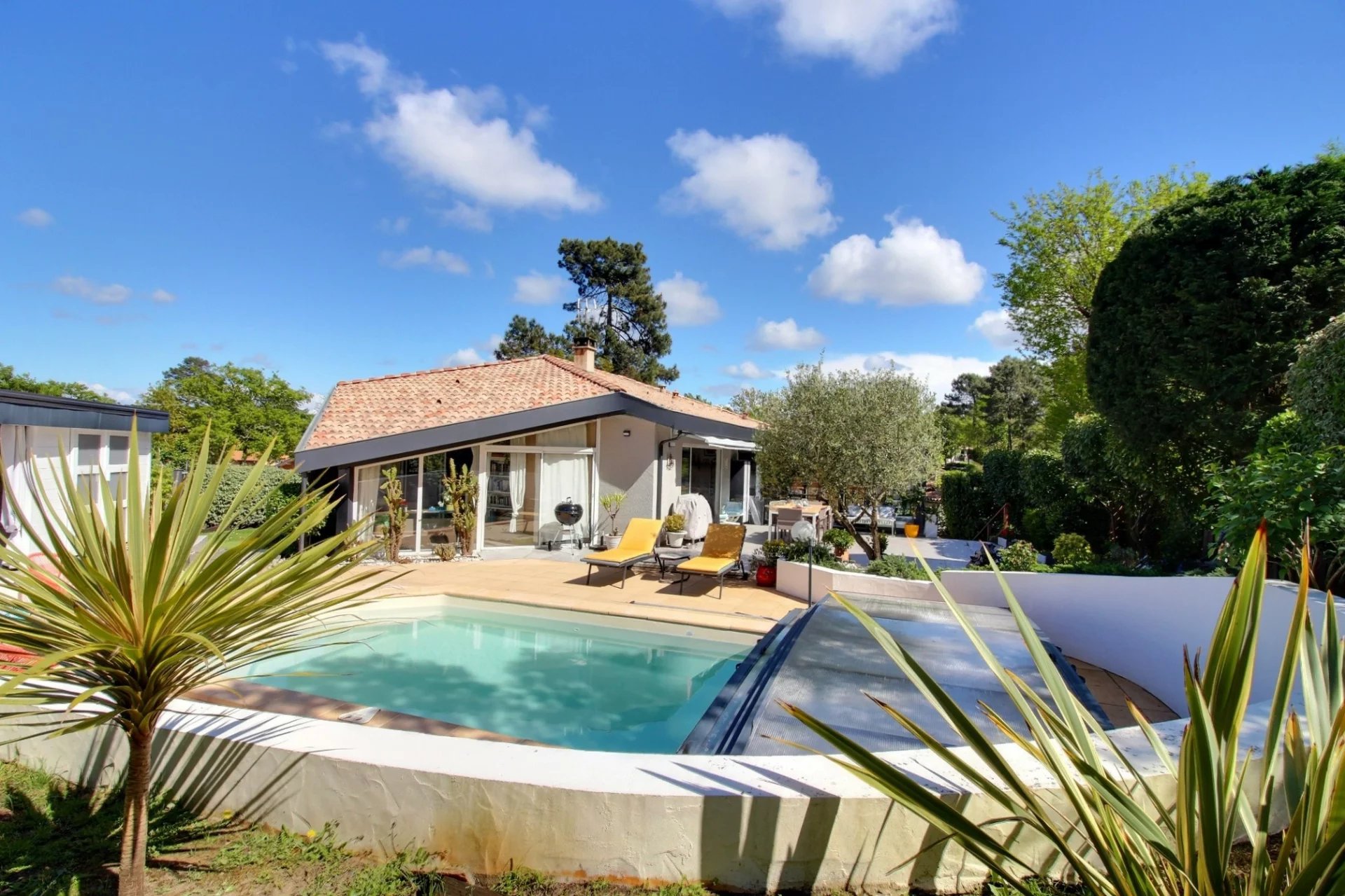 La Teste-de-Buch, New Aquitaine, 33260, FR, 4 Bedrooms Bedrooms, ,3 BathroomsBathrooms,Residential,For Sale,1779202