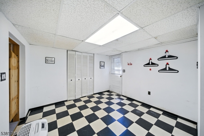 Parsippany-Troy Hills Twp., New Jersey, 07005, United States, 3 Bedrooms Bedrooms, ,2 BathroomsBathrooms,Residential,For Sale,1934343