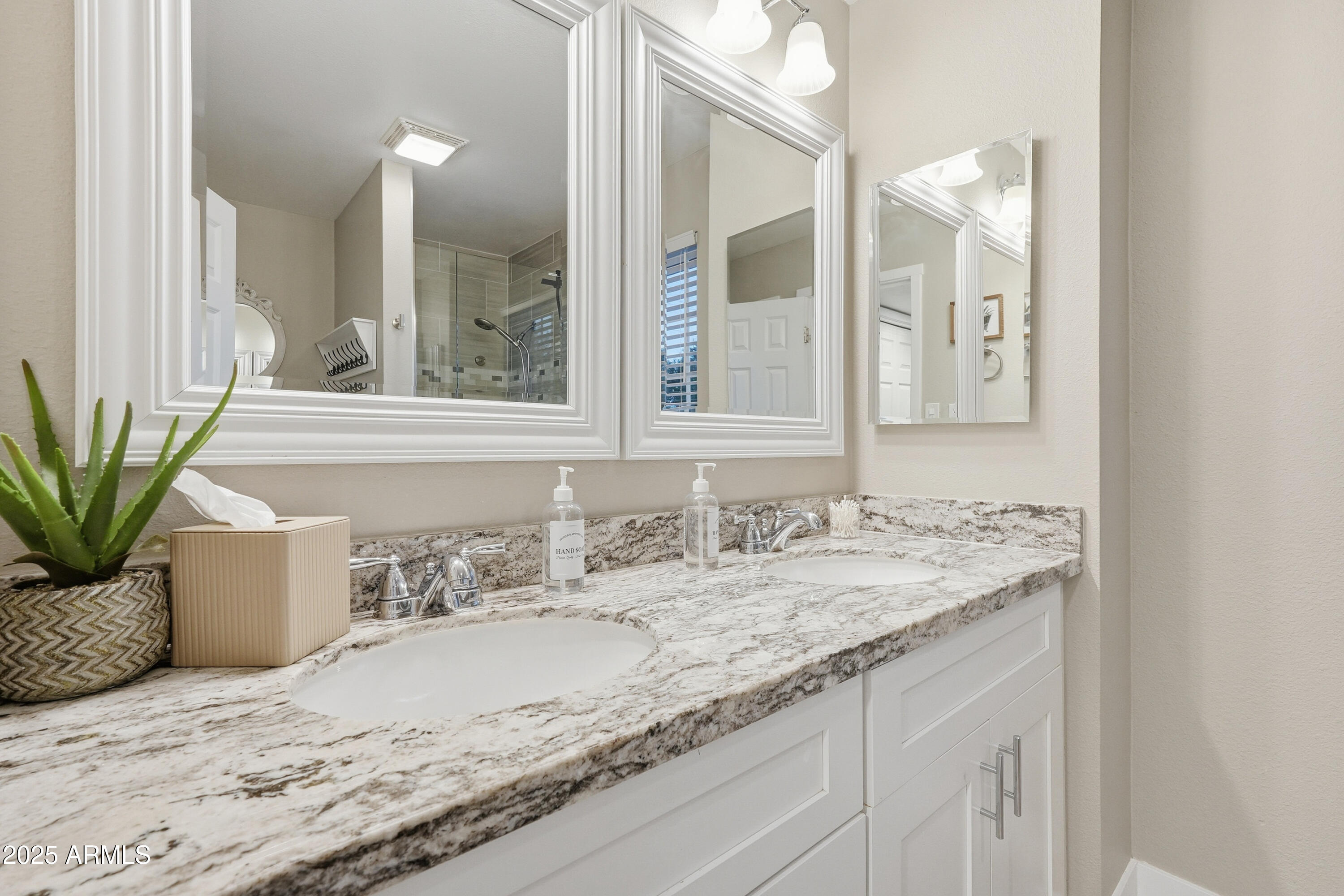 Scottsdale, Arizona, 85257, United States, 3 Bedrooms Bedrooms, ,2 BathroomsBathrooms,Residential,For Sale,2001826