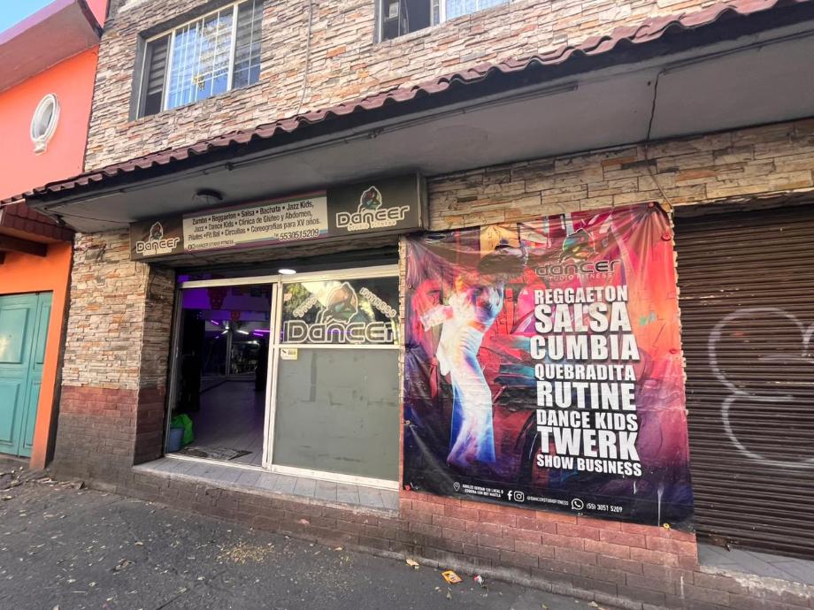 Azcapotzalco, Ciudad de México, 02160, Mexico, 5 Bedrooms Bedrooms, ,3 BathroomsBathrooms,Residential,For Sale,1997514