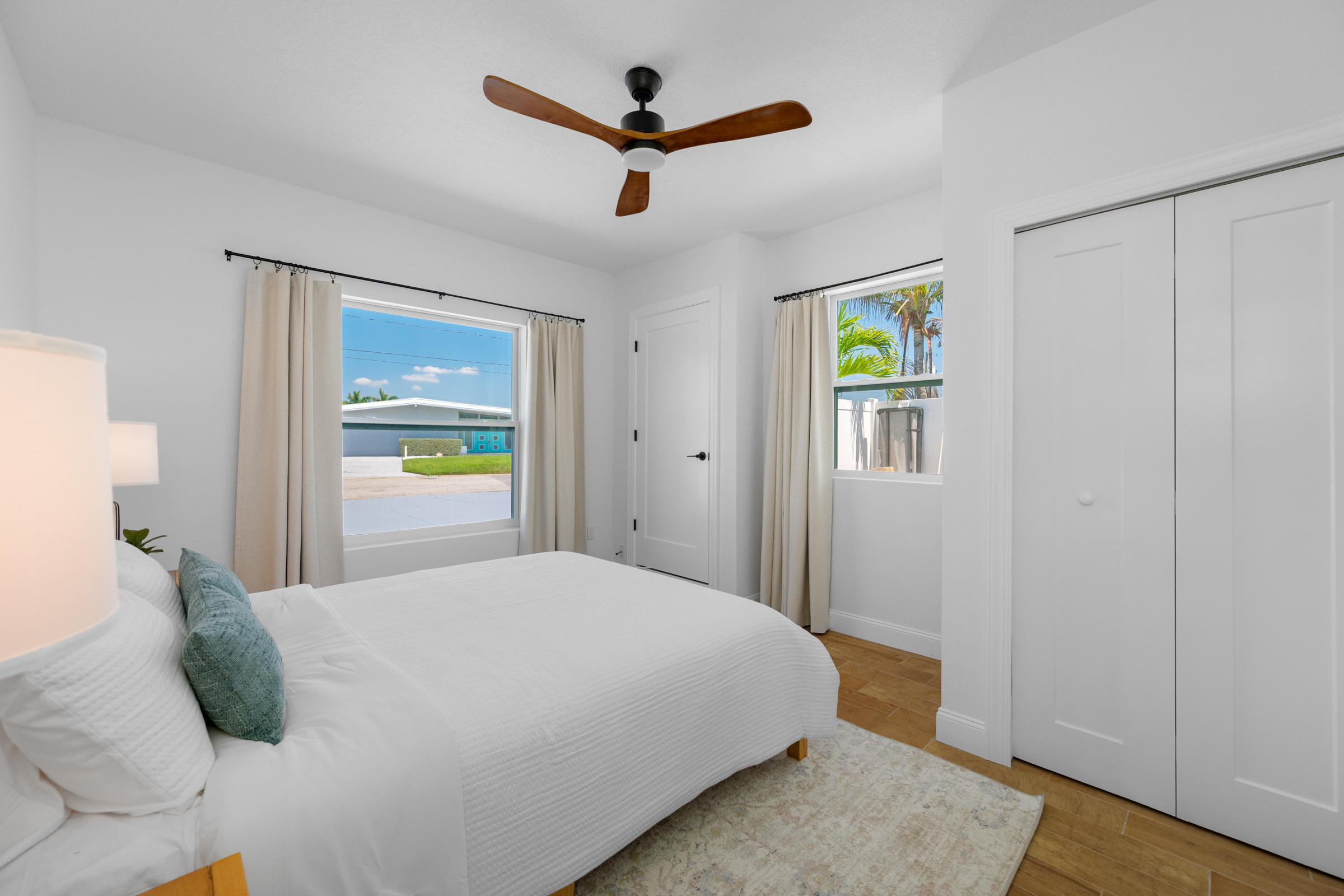 St Petersburg, Florida, 33707, United States, 3 Bedrooms Bedrooms, ,2 BathroomsBathrooms,Residential,For Sale,2034838