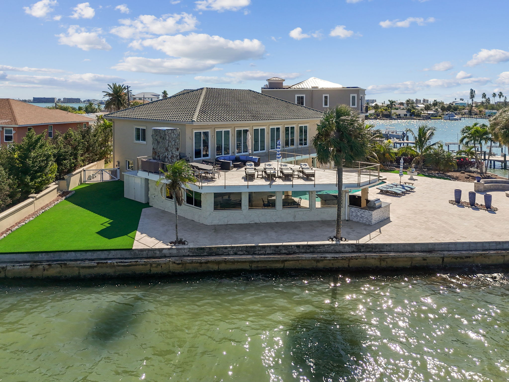 Madeira Beach, Florida, 33708, United States, 6 Bedrooms Bedrooms, ,6 BathroomsBathrooms,Residential,For Sale,1975666