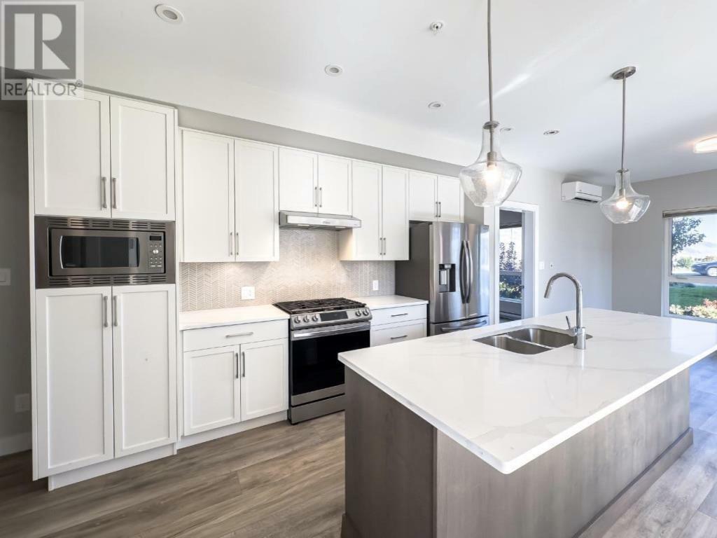KAMLOOPS, British Columbia, V2C 0J8, CA, 2 Bedrooms Bedrooms, ,2 BathroomsBathrooms,Residential,For Sale,1875965