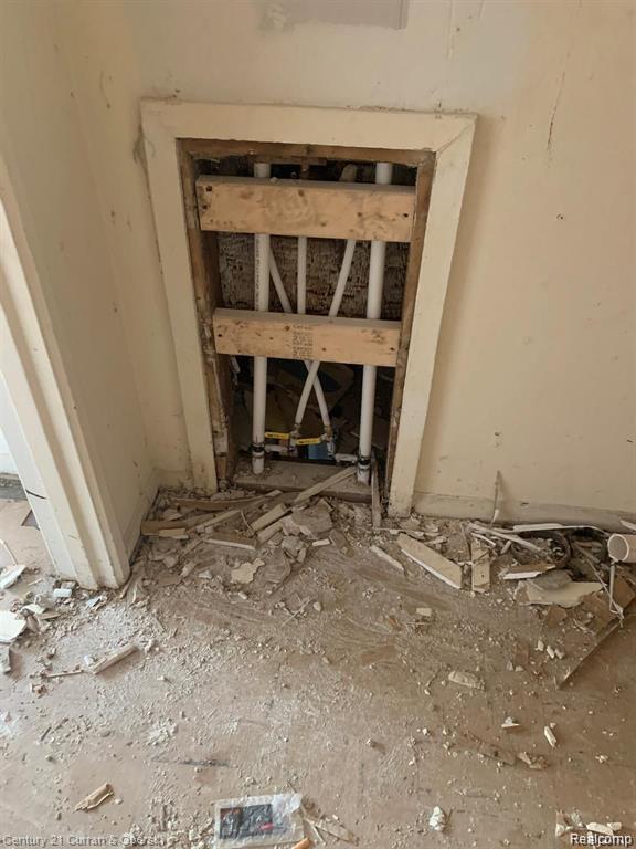 Detroit, Michigan, 48224, United States, ,32 BathroomsBathrooms,Residential,For Sale,2040441
