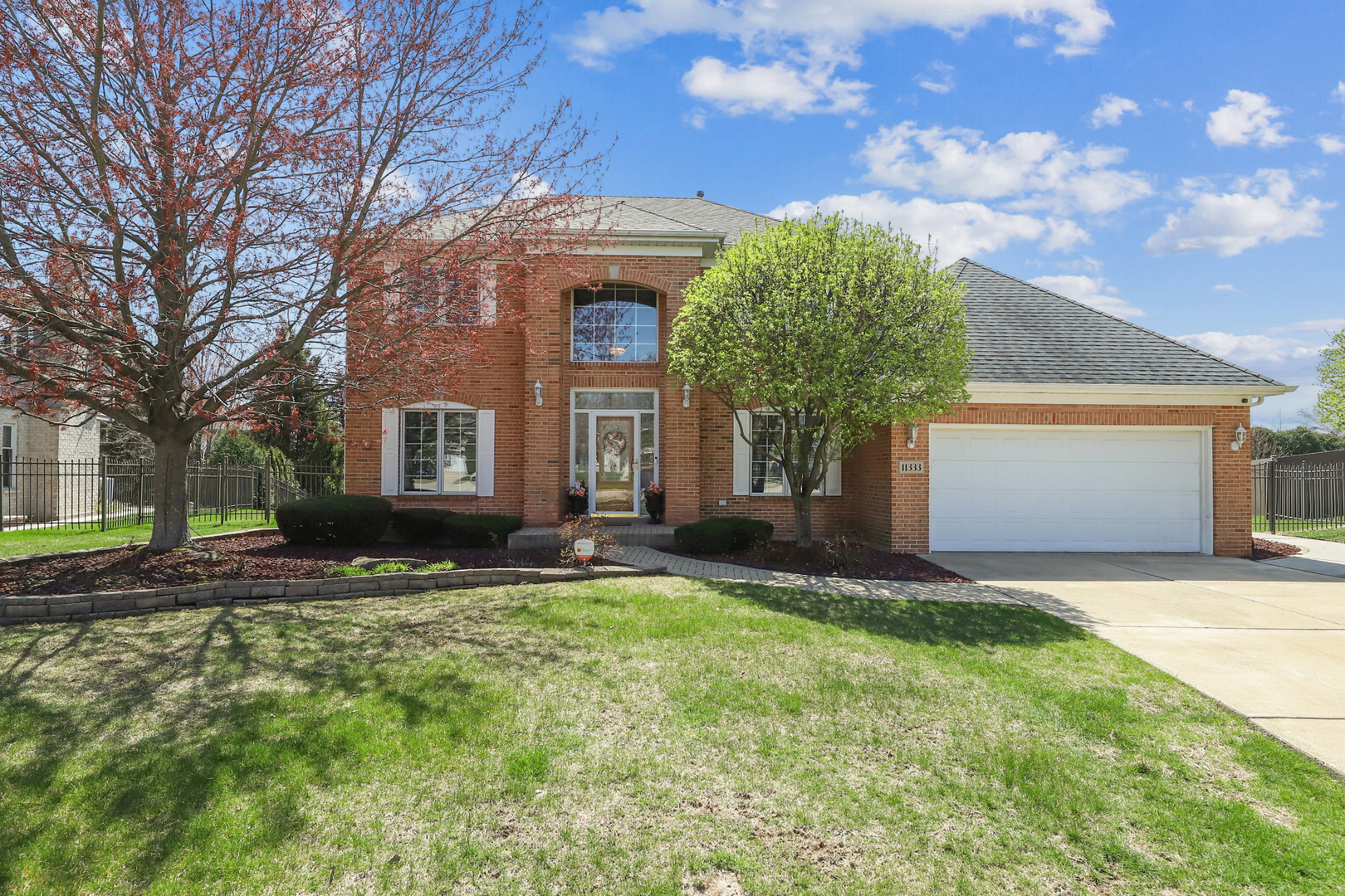 Orland Park, Illinois, 60467, United States, 5 Bedrooms Bedrooms, ,4 BathroomsBathrooms,Residential,For Sale,1784199