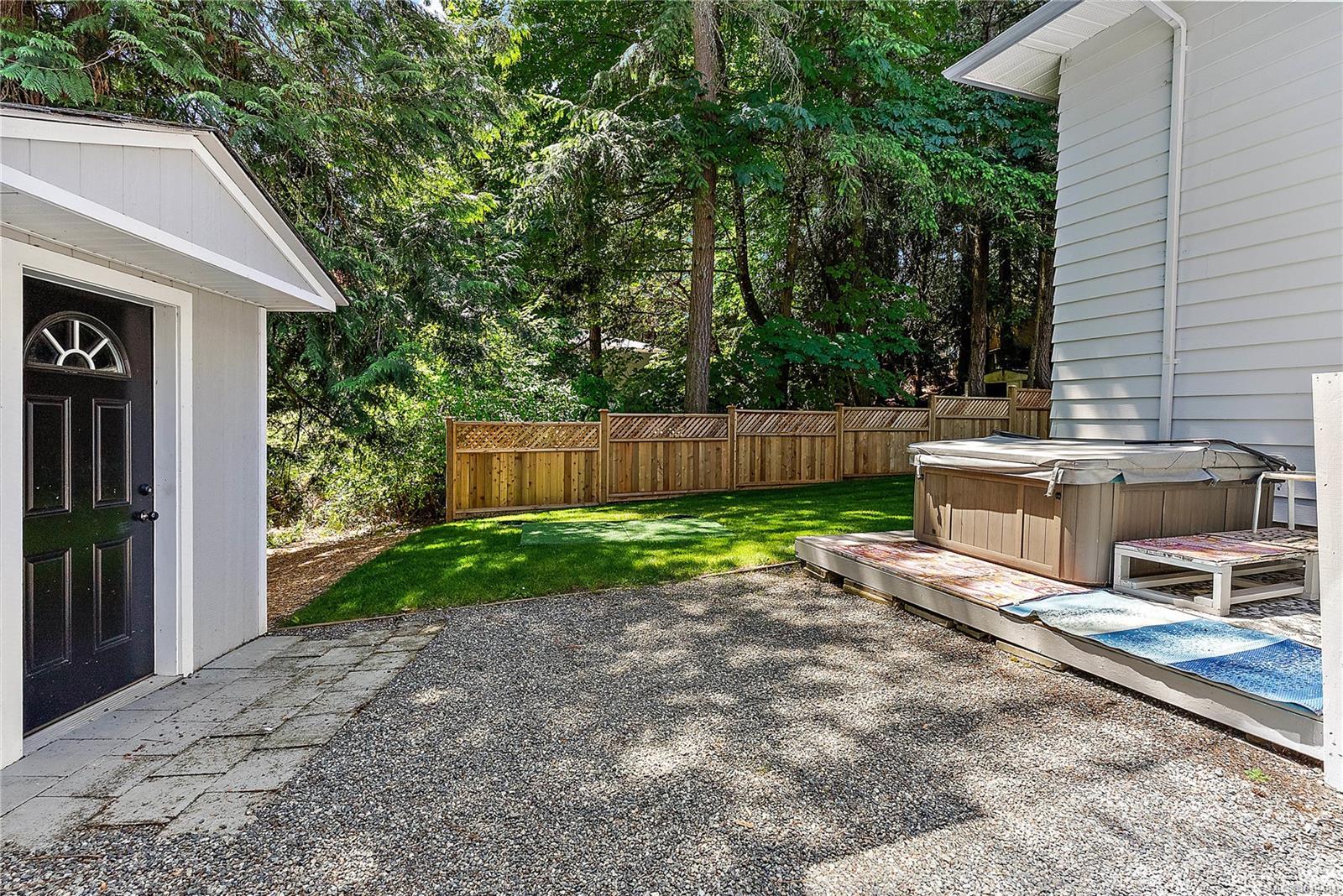 NORTH SAANICH, British Columbia, V8L 5J4, CA, 5 Bedrooms Bedrooms, ,Residential,For Sale,1950110