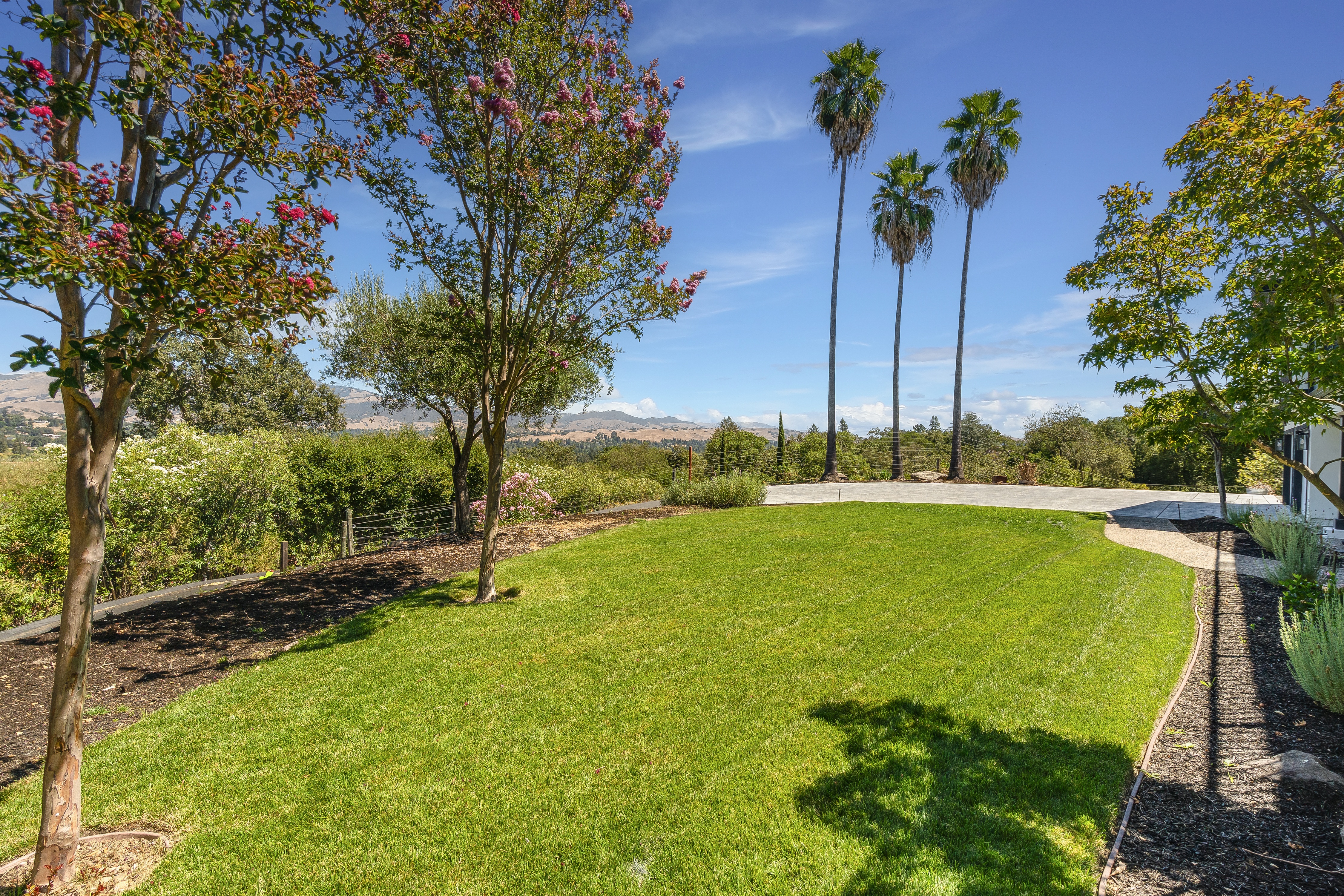  The Best of Montcrest: Westside Danville’s  “Home on Top of the Ridge? - 物件實景