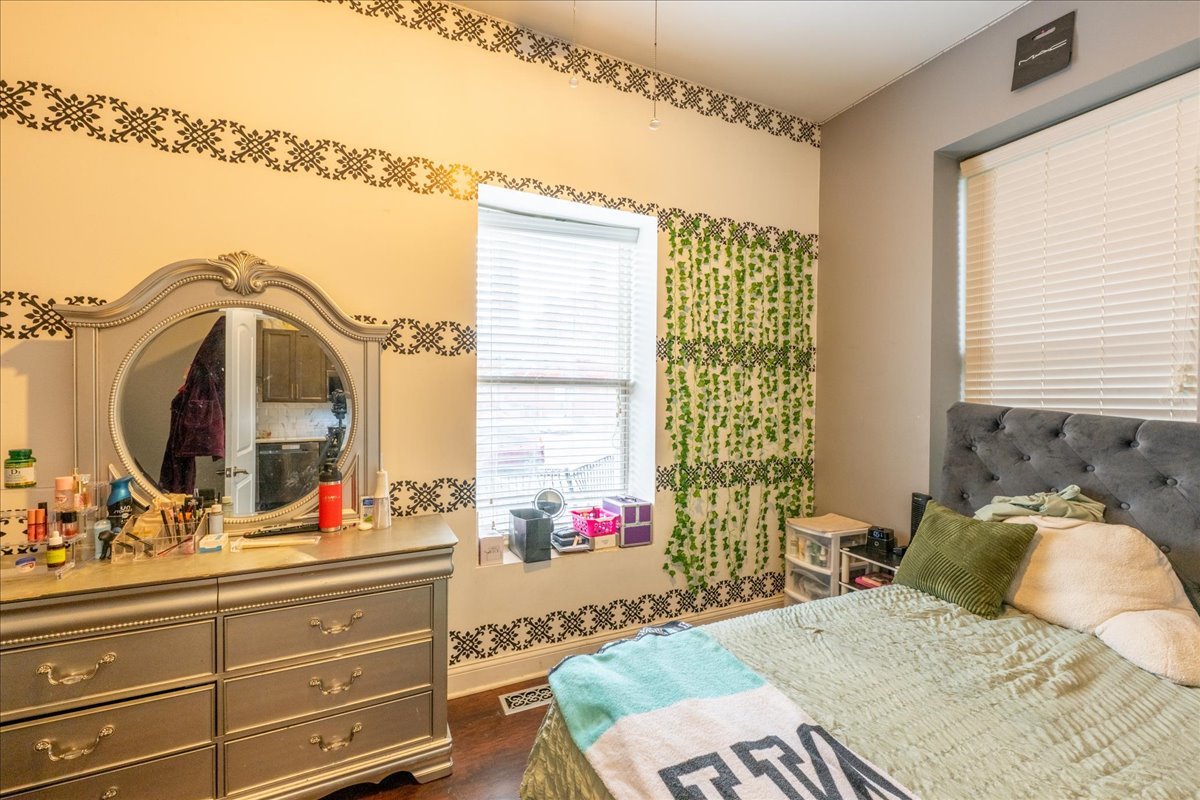 Chicago, Illinois, 60623, United States, 11 Bedrooms Bedrooms, ,Residential,For Sale,1984731