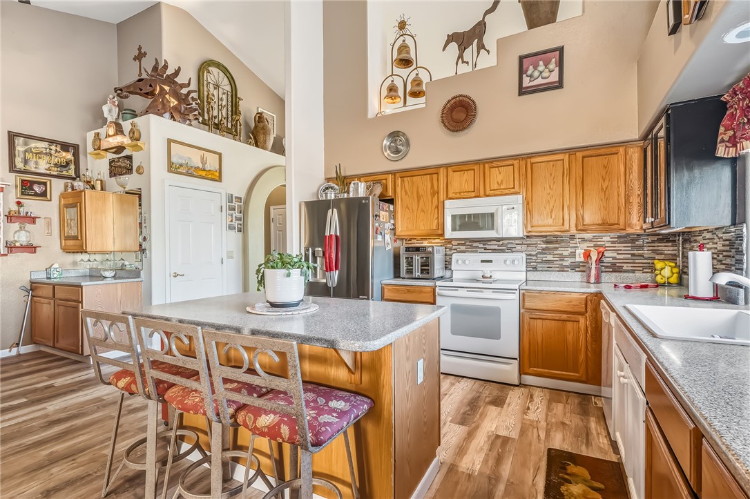 Bullhead City, Arizona, 86442, United States, 4 Bedrooms Bedrooms, ,2 BathroomsBathrooms,Residential,For Sale,1988926