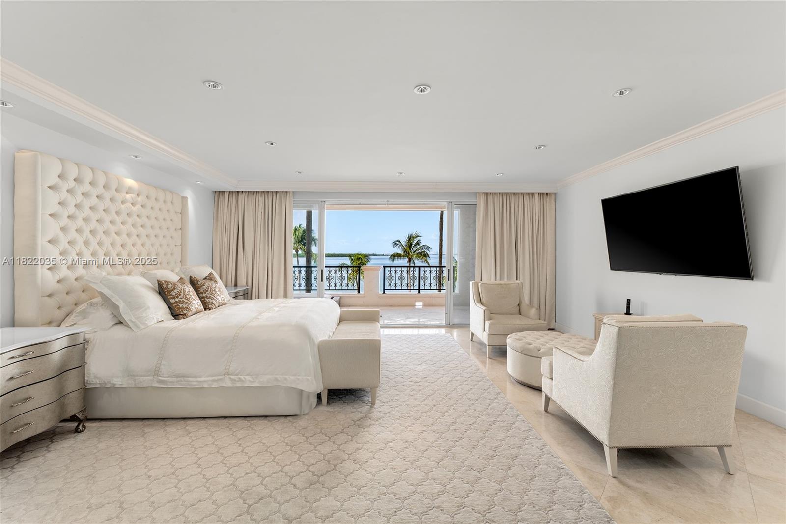Miami Beach, Florida, 33109, United States, 4 Bedrooms Bedrooms, ,5 BathroomsBathrooms,Residential,For Sale,1858319