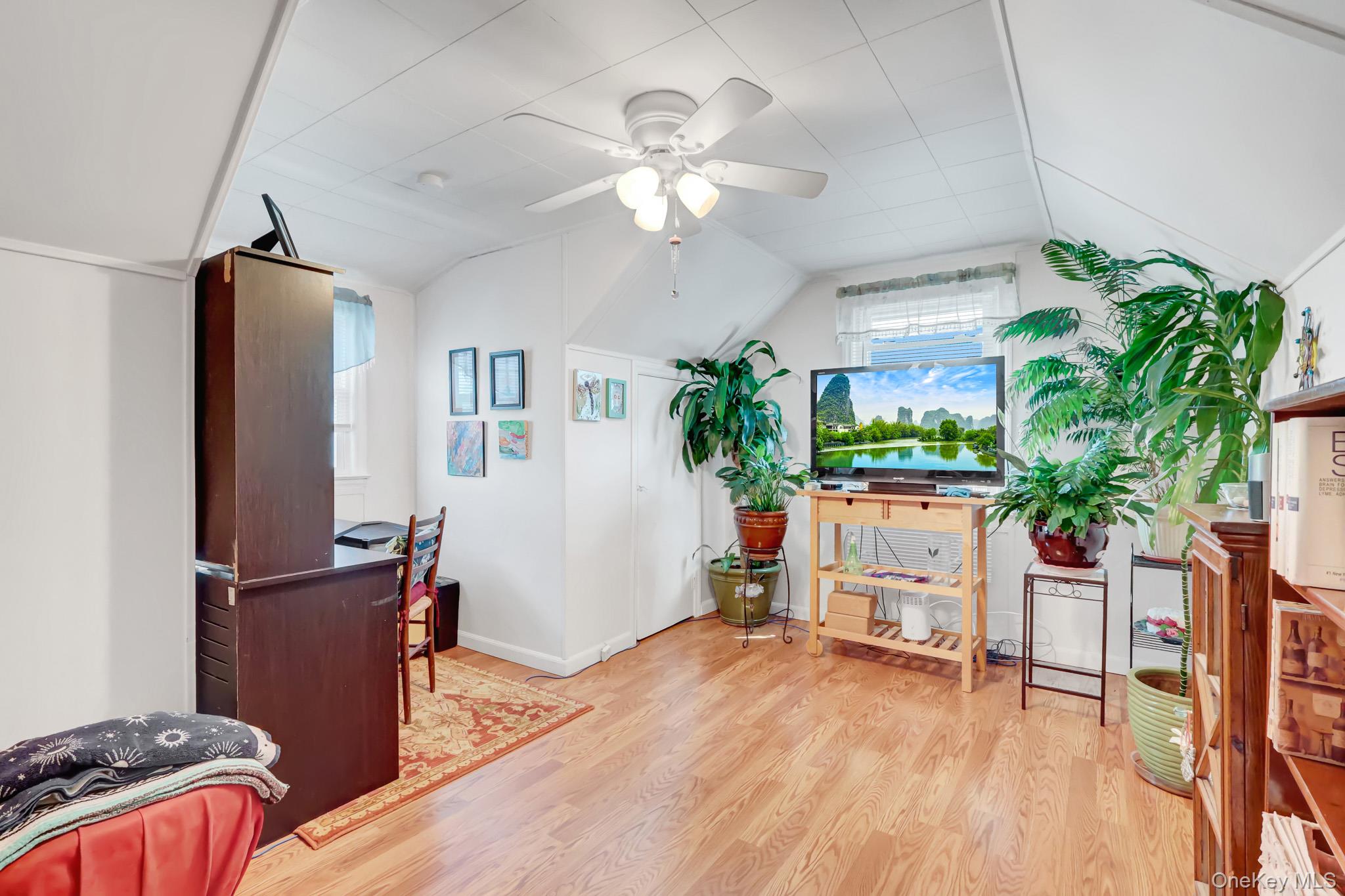  202 N Kings Avenue, Massapequa, NY, 11758 - 物件實景