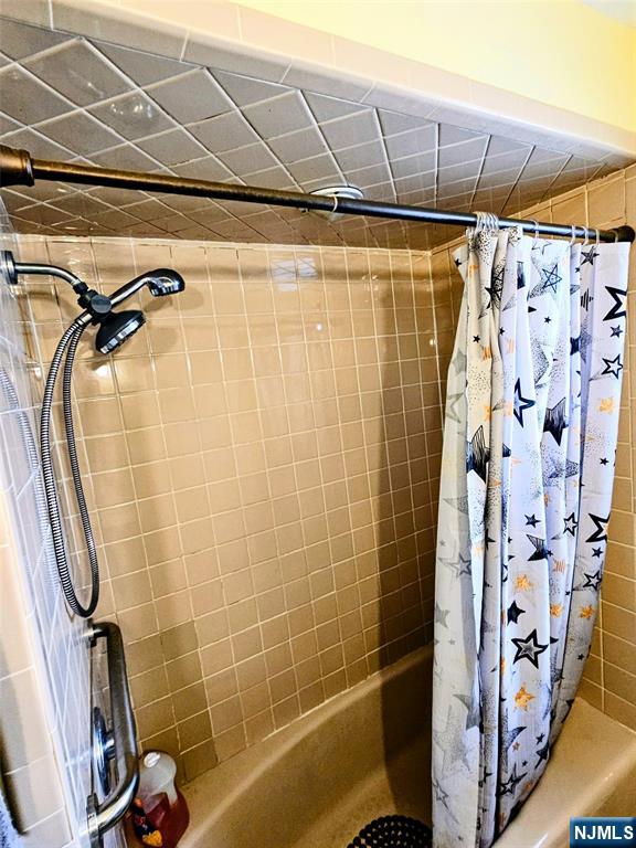 Clifton, New Jersey, 07012, United States, 6 Bedrooms Bedrooms, ,4 BathroomsBathrooms,Residential,For Sale,1984082