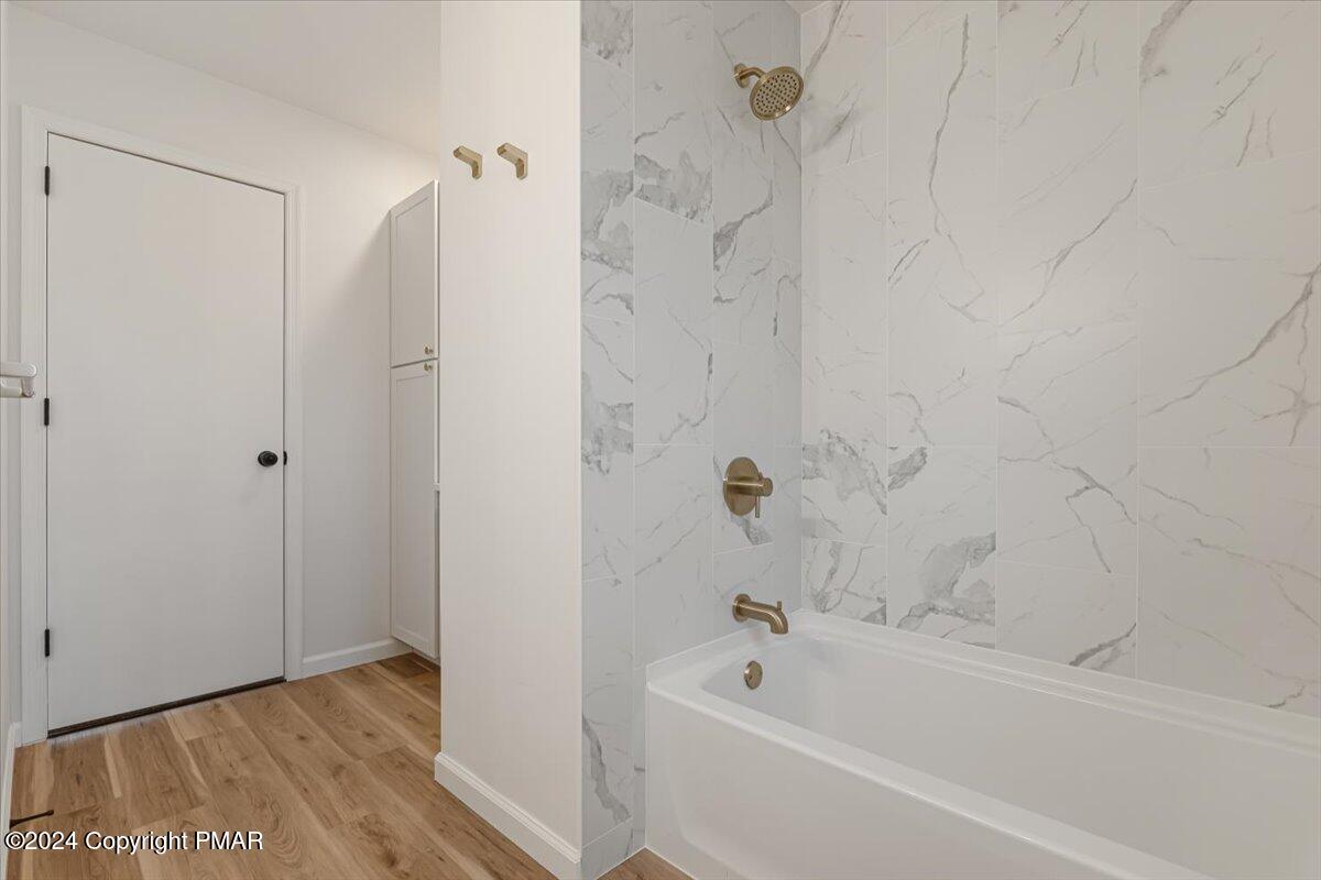Stroudsburg, Pennsylvania, 18360, United States, 4 Bedrooms Bedrooms, ,3 BathroomsBathrooms,Residential,For Sale,1858259