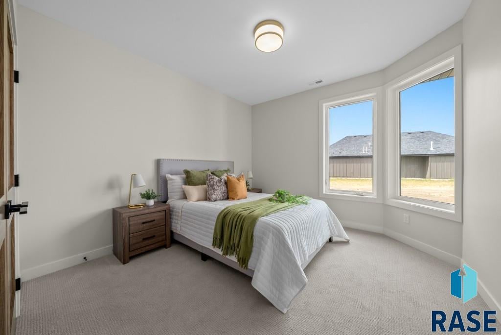 Sioux Falls, South Dakota, 57110, United States, 2 Bedrooms Bedrooms, ,2 BathroomsBathrooms,Residential,For Sale,2005980