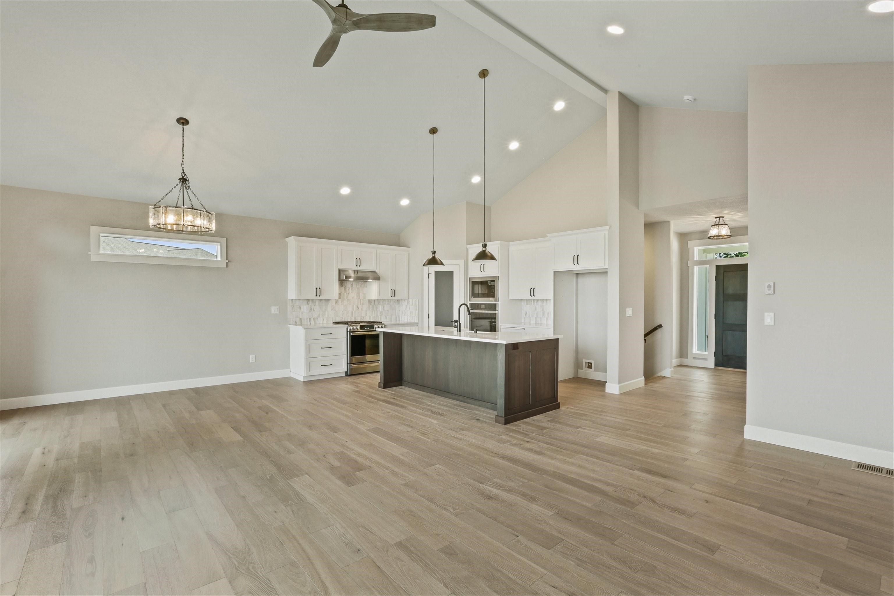 Spokane, Washington, 99223, United States, 5 Bedrooms Bedrooms, ,4 BathroomsBathrooms,Residential,For Sale,1999672