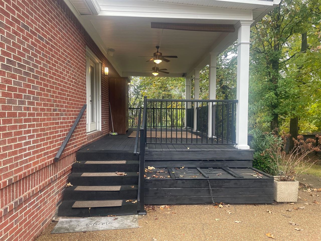 Bowling Green, Kentucky, 42104, United States, 4 Bedrooms Bedrooms, ,5 BathroomsBathrooms,Residential,For Sale,1971353