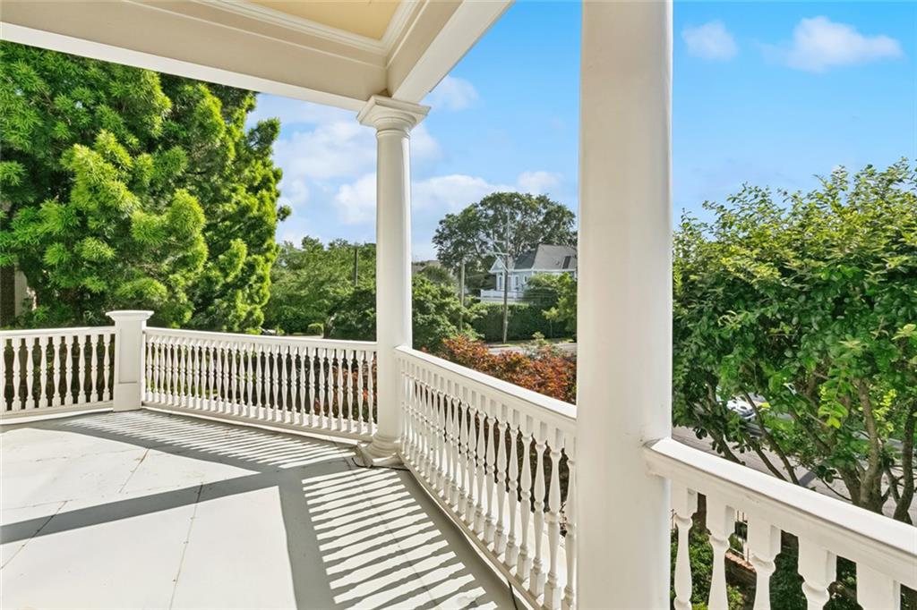 New Orleans, Louisiana, 70115, United States, 3 Bedrooms Bedrooms, ,5 BathroomsBathrooms,Residential,For Sale,2001784