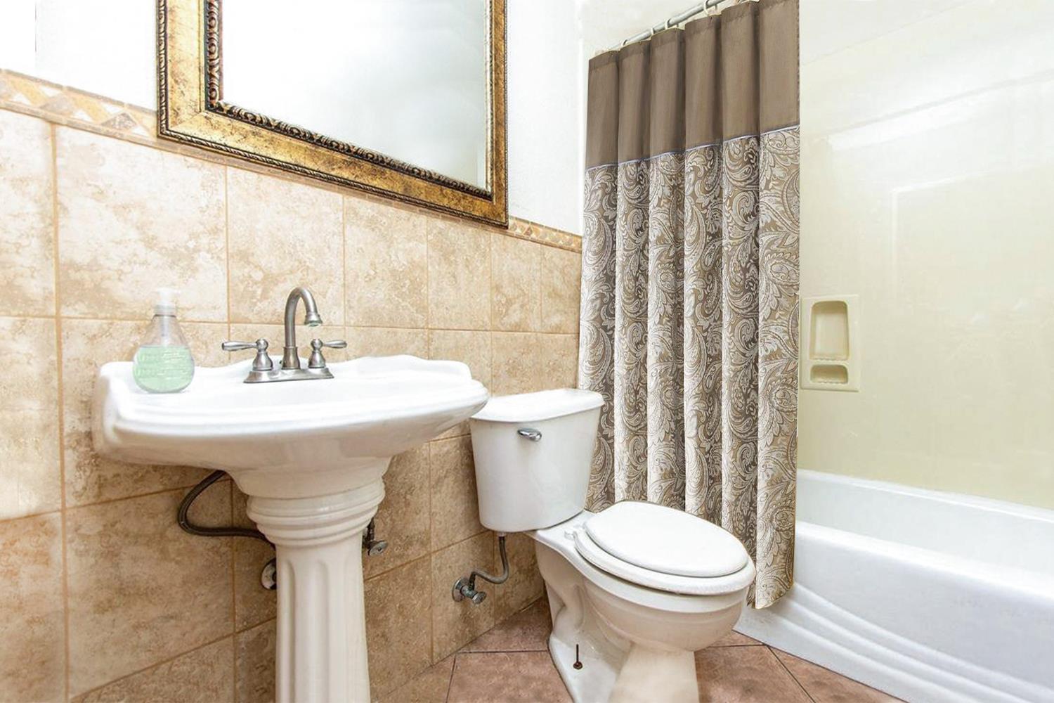 Gustine, California, 95322, United States, 4 Bedrooms Bedrooms, ,3 BathroomsBathrooms,Residential,For Sale,1975673