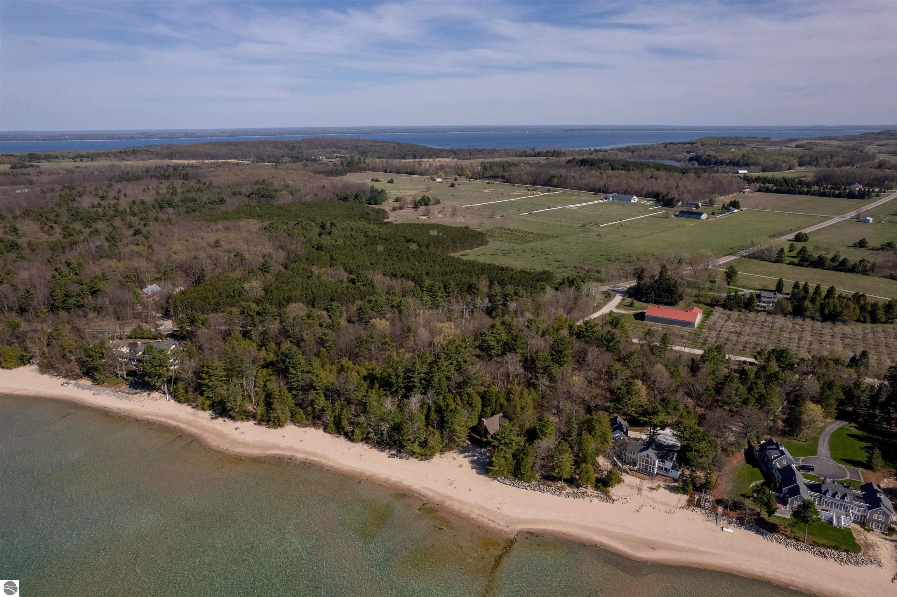 Traverse City, Michigan, 49686, United States, 3 Bedrooms Bedrooms, ,2 BathroomsBathrooms,Residential,For Sale,1819193