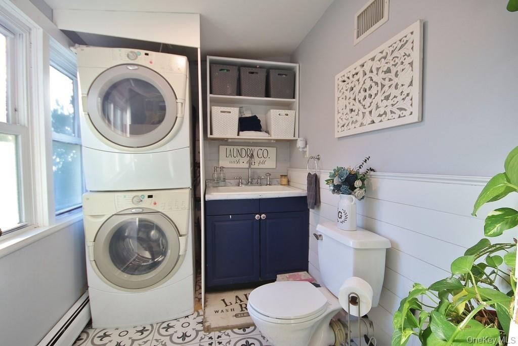 Garnerville, New York, 10923, United States, 3 Bedrooms Bedrooms, ,2 BathroomsBathrooms,Residential,For Sale,1974386