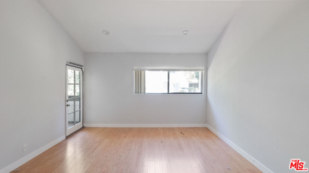 Pacific Palisades, California, 90272, United States, 2 Bedrooms Bedrooms, ,3 BathroomsBathrooms,Residential,For Sale,1950825